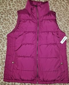 🚫SOLD🚫 NWT Old Navy Frost Free fleece vest.